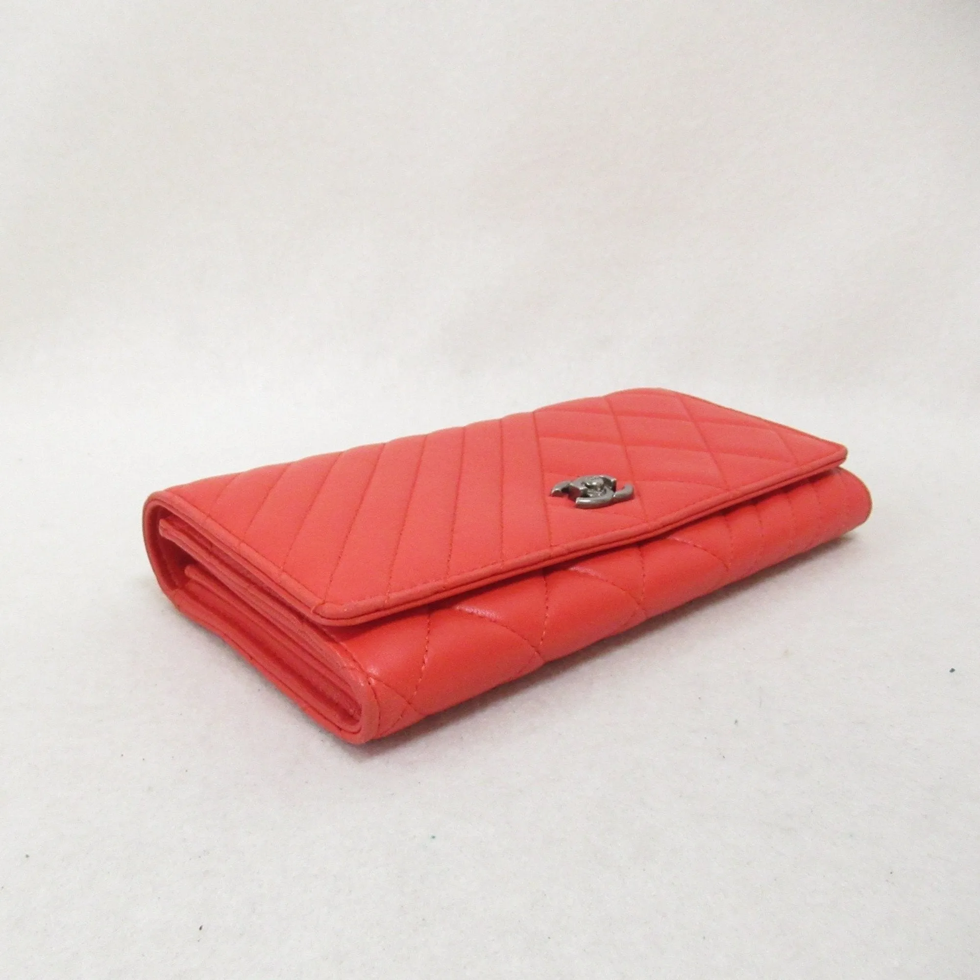 Chanel Matelass Red Leather Accessories